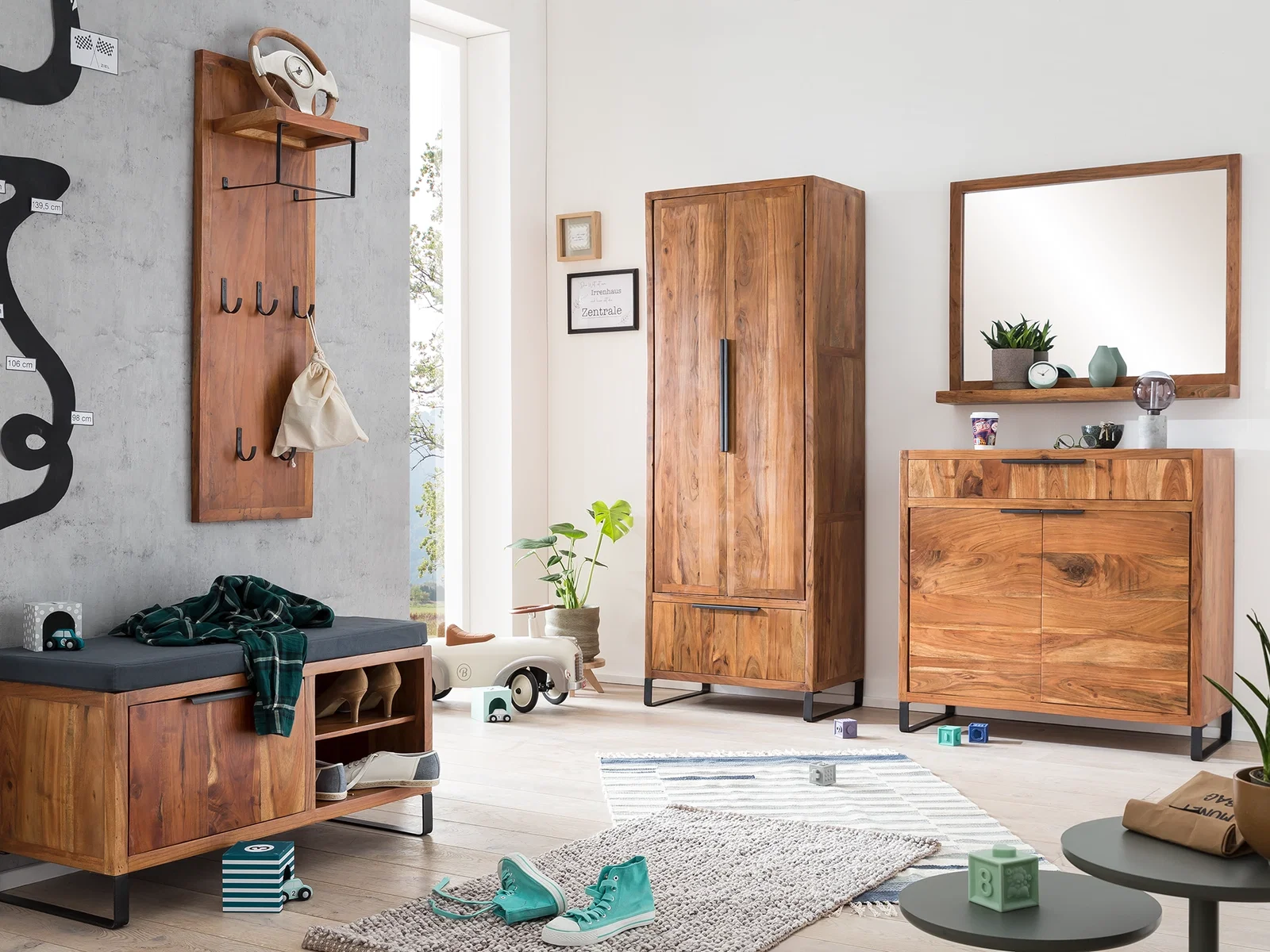 Stauraum-Möbel "Sydney" in Holzoptik – modernes Sideboard mit Türen und Schubladen im Wohnzimmerambiente, dezente Dekoration und Zimmerpflanze
