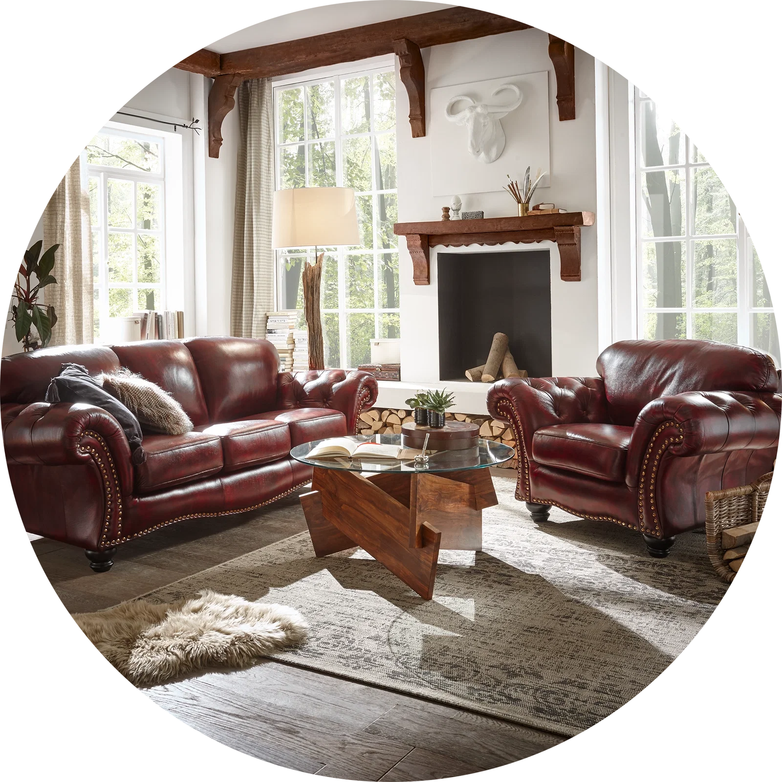 Chalet‑Stil Interieur mit rustikalem Holz, warmen Naturtönen und Schriftzug „WOHNSTILE – ChaletStil“ als Stilbanner
