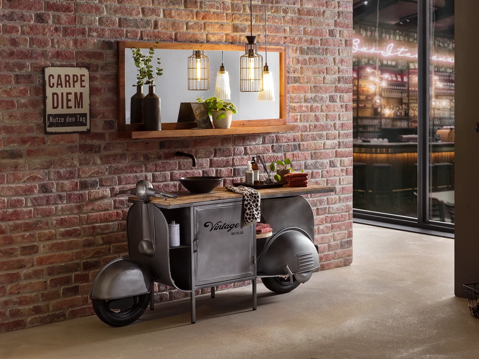 Moderner Waschtisch „Scooter“ aus Holz mit integriertem Waschbecken, inszeniert im stilvollen Badezimmer-Ambiente