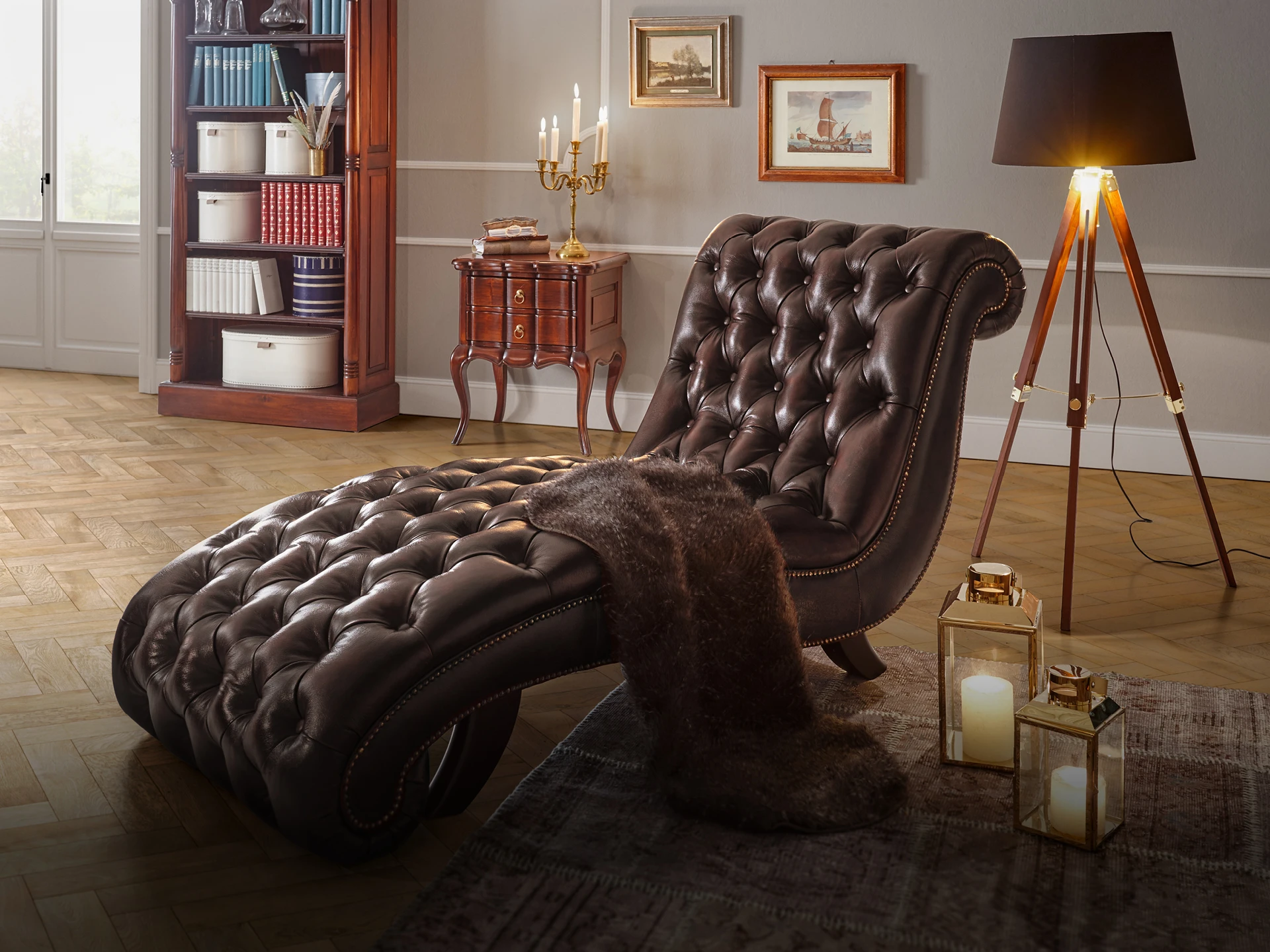 Blog-Cover: modernes Esszimmer mit massiver Holzplatte, minimalistischen Stühlen, warmem Licht und grüner Pflanze