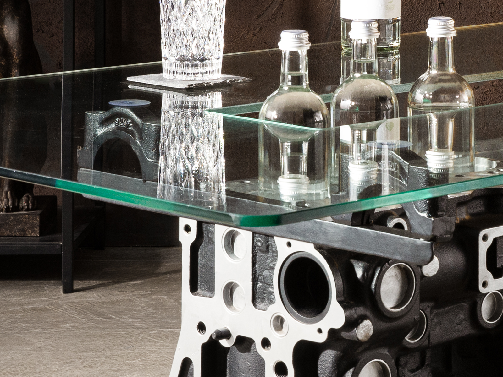 Couchtisch Engine  Couchtisch Engine