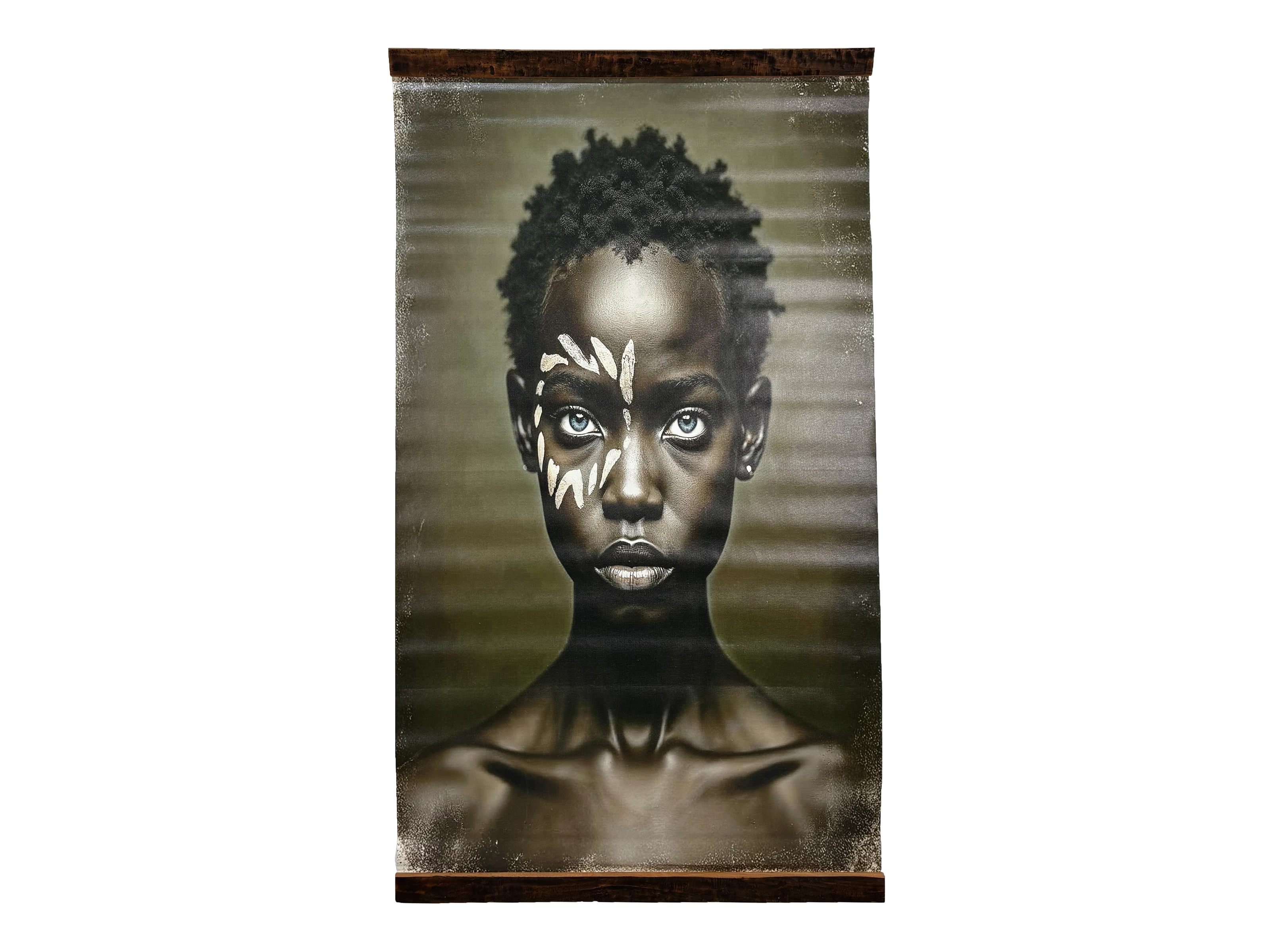Canvas-Wandbild Silent Strength 90×150 cm Frontansicht Portrait einer afrikanischen Frau mit weißem Gesichtsmuster