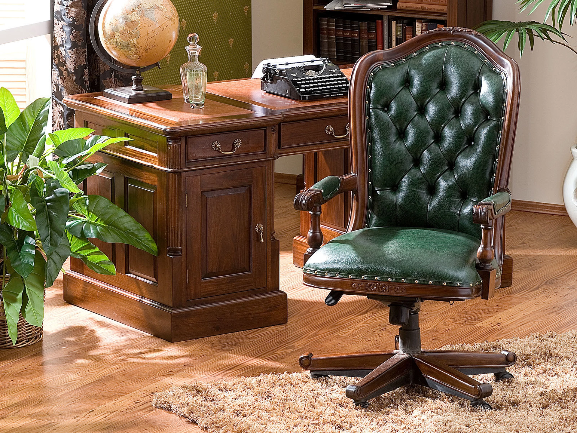 Cambridge Holztisch in geölter Eiche, Ambienteaufnahme im modernen Esszimmer mit warmem Licht und minimalistischem Stil.