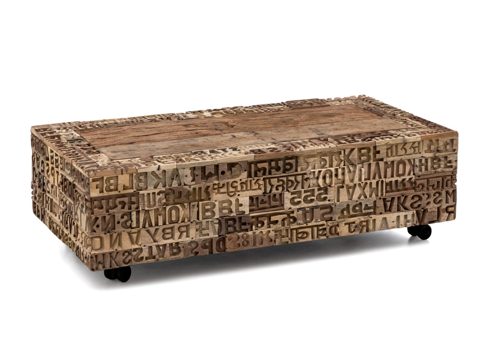 Couchtisch Madurai II Holz - recyceltes Altholz 140x35x90 Schrägansicht