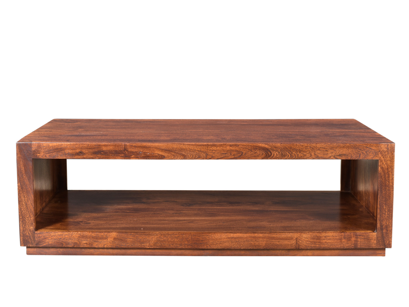 Freisteller-Frontansicht Couchtisch Milburn in Akazienholz braun, 116×35×57cm, rechteckig mit 5cm Platte und Ablagefach. Freisteller-Frontansicht Couchtisch Milburn in Akazienholz braun, 116×35×57cm, rechteckig mit 5cm Platte und Ablagefach.