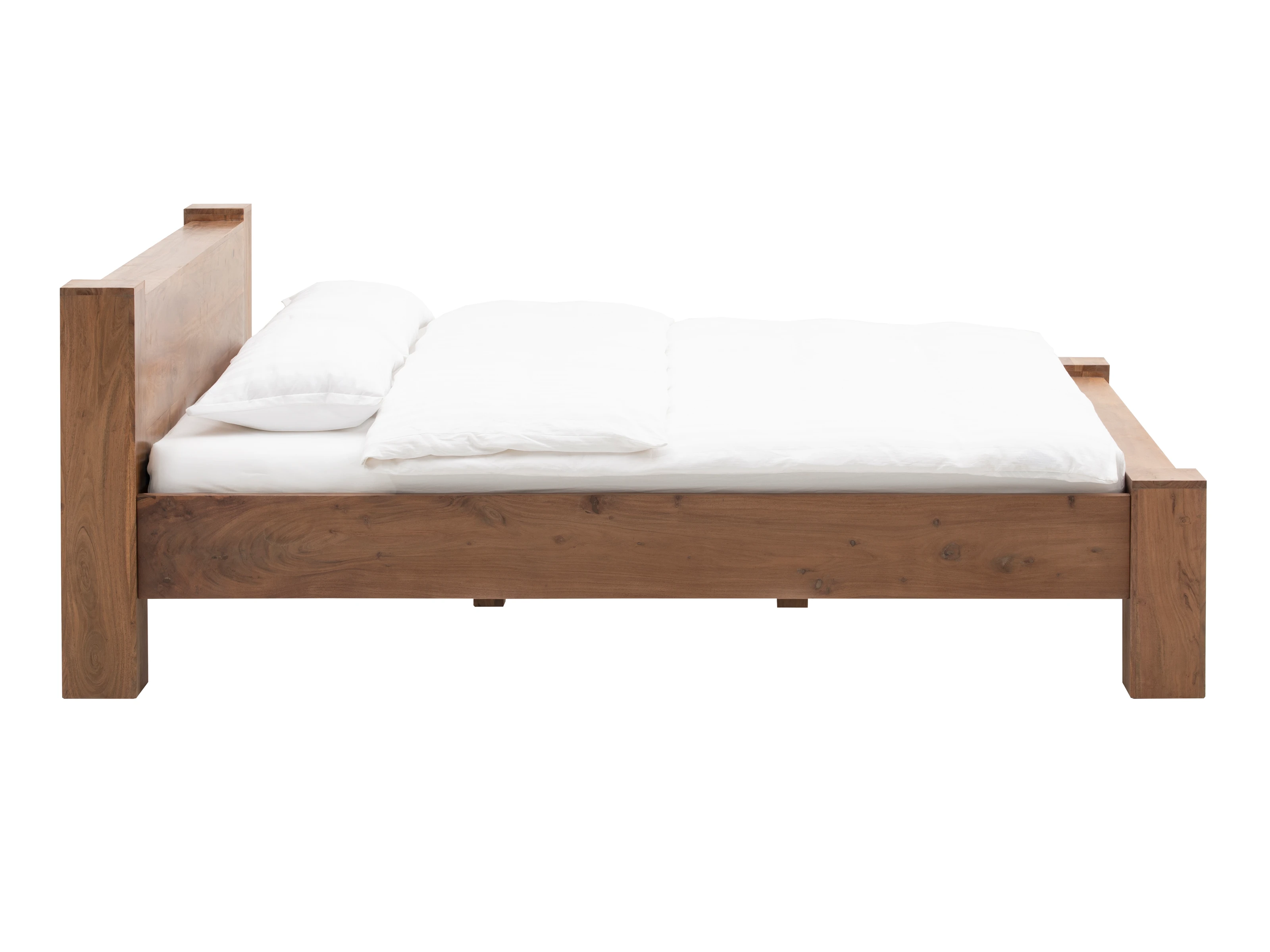 Freisteller-Seitenansicht: Holzbett Osbon Akazie 200×200 cm, lackierte Akazienoberfläche, 85 cm Höhe, 21 cm Bodenfreiheit, braun, ohne Lattenrost und Matratze