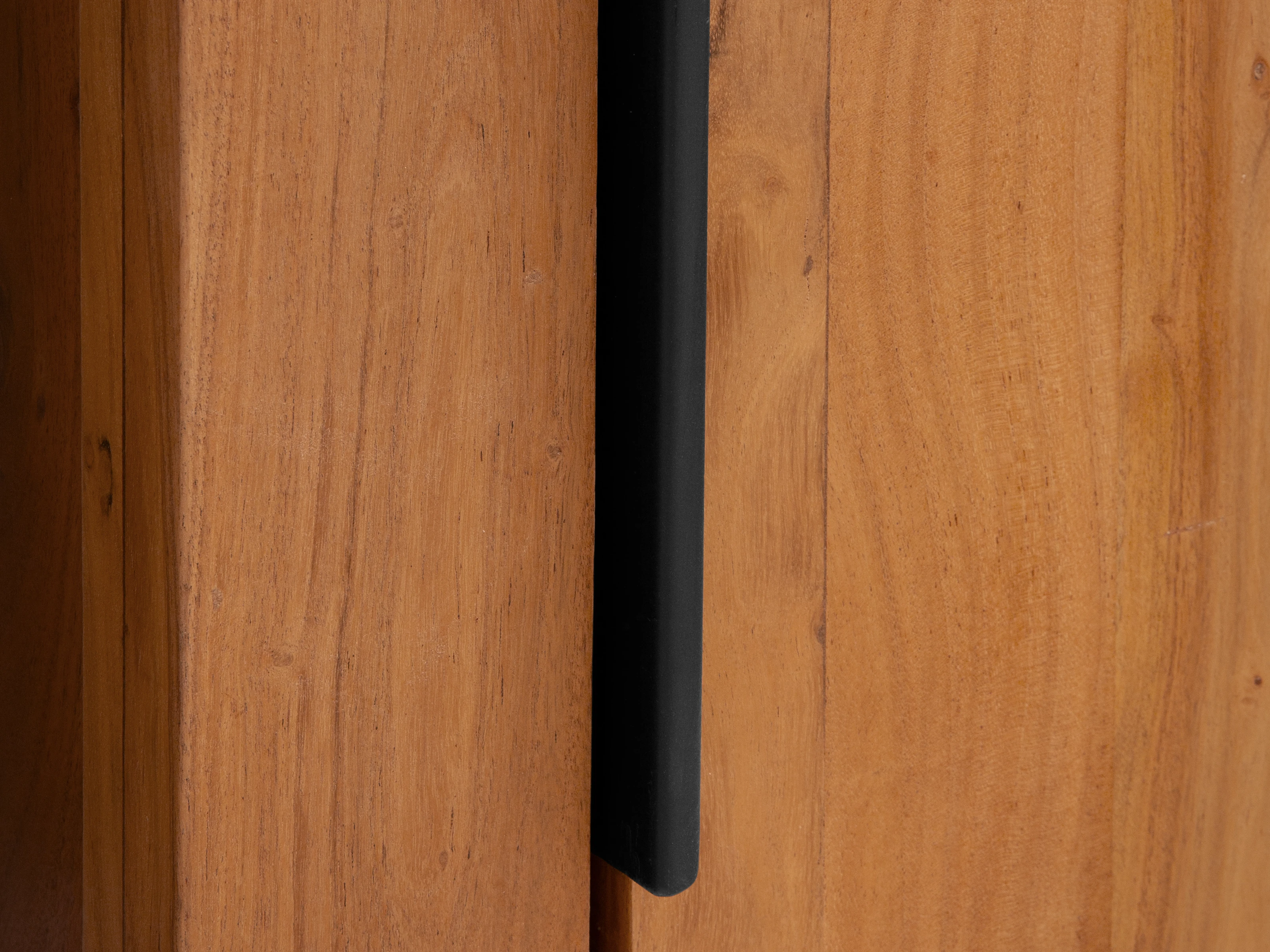 Hochschrank Osbon Akazie - Metallgriffe Schwarz