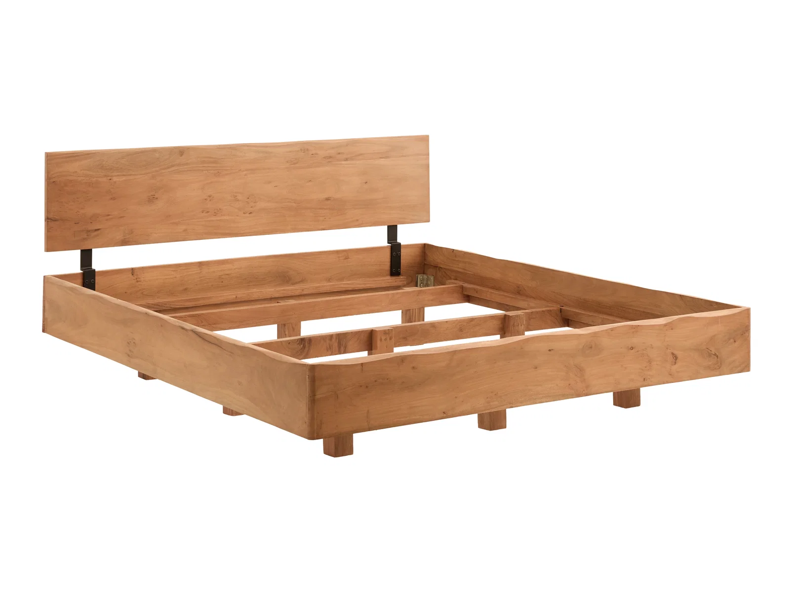 Bett Saipan 180x200 aus Akazienholz als Freisteller in 45-Grad-Ansicht, mit geöffnetem Kopfteil und sichtbarem Bettgestell